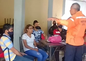 Inició curso «Guardavidas y rescate en espacios acuáticos» para PC y Bomberos