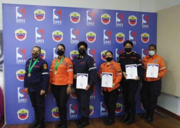 Reconocimiento a la fuerza y valentía de la mujer venezolana y su rol histórico en la construcción de una sociedad más justa, de paz y solidaridad.