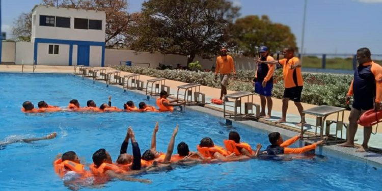 Funcionarios de PC reciben capacitación para garantizar la seguridad del pueblo falconiano