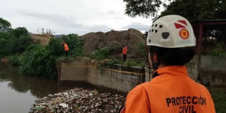Protección Civil y organismos de prevención alertas ante lluvias en Mariño