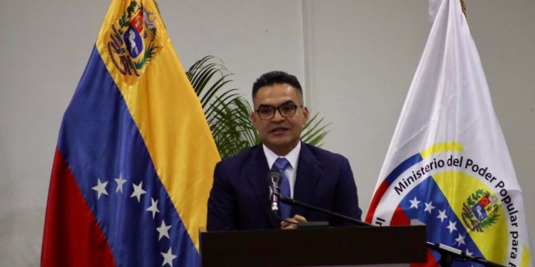 M/G Fabio Zavarse asumió como nuevo Rector de la UNES