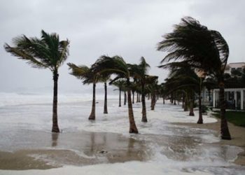 Huracán Ian se acerca a Florida en categoría 5