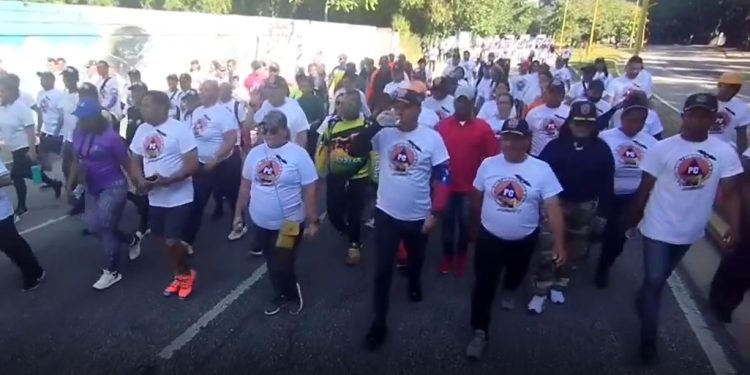 Funcionarios de Carabobo participaron en una caminata para celebrar los 21 años de Protección Civil