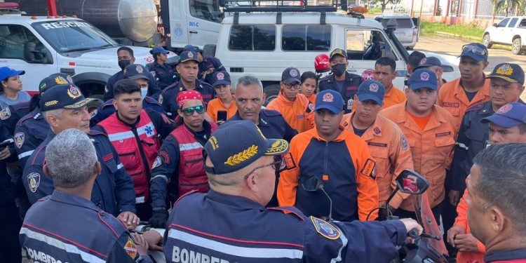 SNGR activó equipo multidisciplinario en Puerto la Cruz para atender afectaciones por lluvias