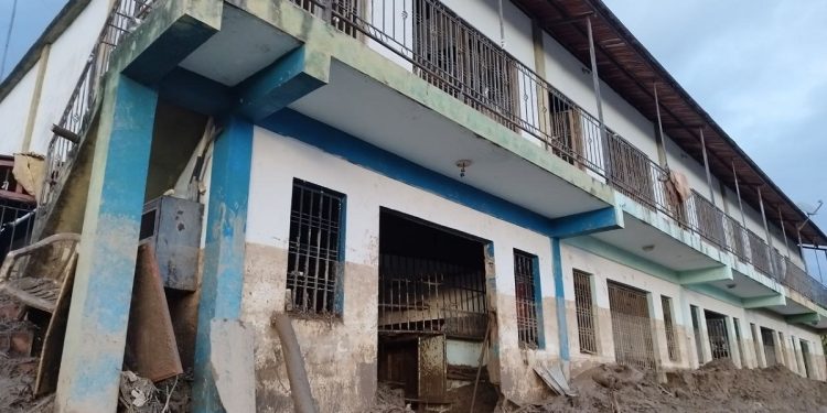 Declaran Alerta Naranja en Mérida tras desbordamiento de 10 ríos