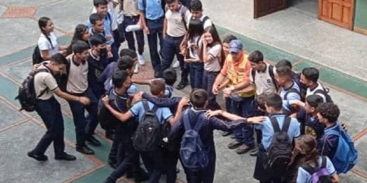 SNGR imparte conocimientos en centros educativos a nivel nacional