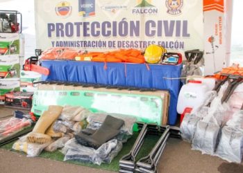 El organismo recibió motobombas, motosierras y desbrozadoras, herramientas de remoción de escombros, equipos de protección personal como cascos, botas, chalecos salvavidas, ponchos, bolsos de primeros auxilios, entre otros.
