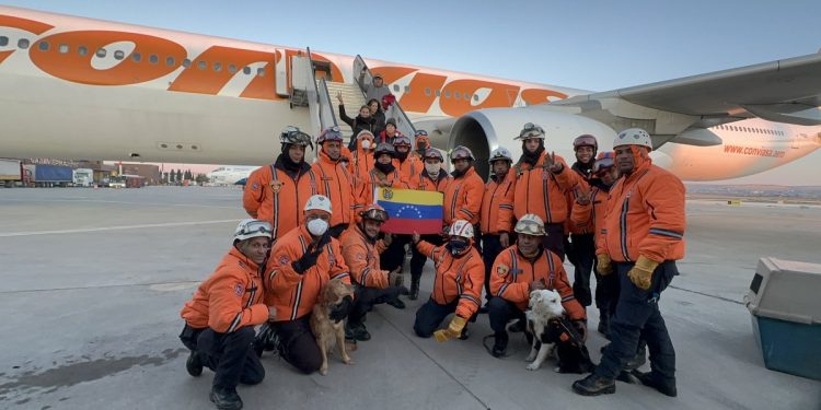 Fuerza de Tarea Humanitaria Simón Bolívar realiza labores de salvamento en Turquía y Siria