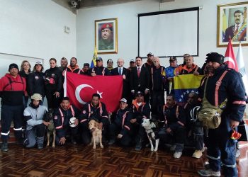 El grupo de rescate permaneció en tierras turcas por aproximadamente diez días.