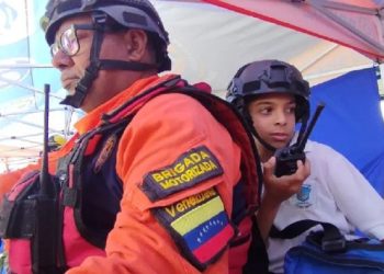 Grumae efectuó demostraciones de su línea de acción en la que participaron los niños asistentes.