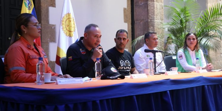 INAMEH hace entrga de 6 estaciones Aurora en La Guaira