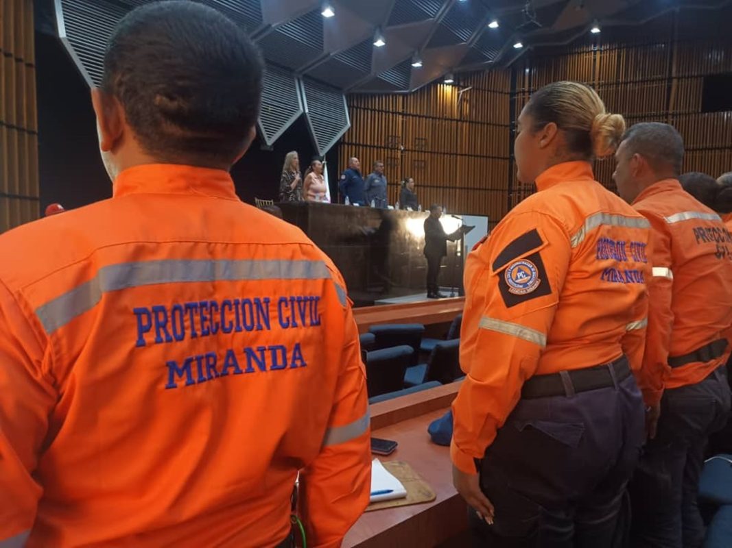 Funcionarios del SNGR en el Foro Caracas Resiliente