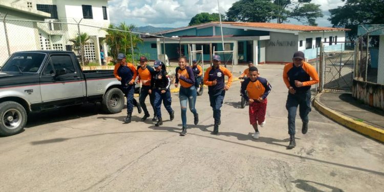 Protección Civil Sucre realizó actividades deportivas con motivo del 22 aniversario
