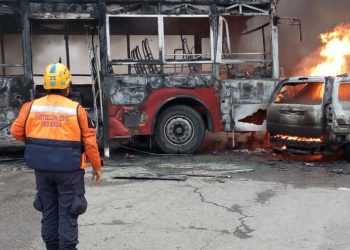 SNGR atendió colisión vehicular en autopista Gran Mariscal de Ayacucho￼
