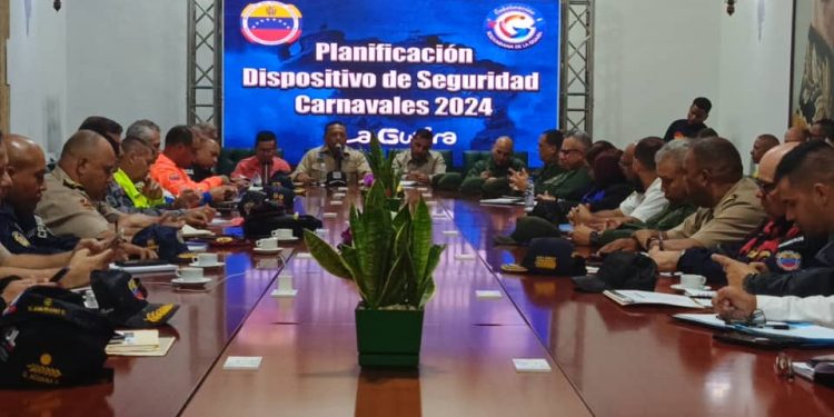 Coordinan dispositivo la protección de la ciudadanía en los Carnavales 2024