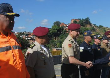 “estas acciones permiten el avance de la protección del pueblo para la defensa en la garantía de los Derechos Humanos (...) así como también, el fortalecimiento del modelo policial humanista, el cual avanza en Venezuela progresivamente”.