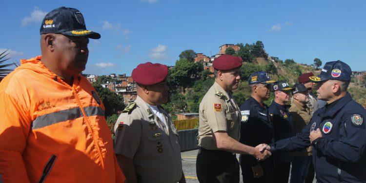 “estas acciones permiten el avance de la protección del pueblo para la defensa en la garantía de los Derechos Humanos (...) así como también, el fortalecimiento del modelo policial humanista, el cual avanza en Venezuela progresivamente”.