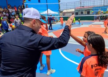 1×10 del Buen Gobierno recupera cancha deportiva en Cumaná  