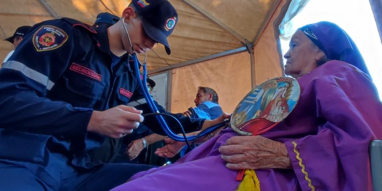 Garantizan atención integral de más de 15 mil feligreses durante celebración del Nazareno de San Pablo en Caracas