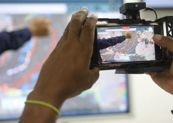 Onda tropical N° 2 se aproxima a territorio venezolano