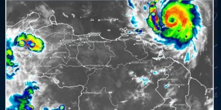 Gobierno activa Sistema Nacional de Gestión de Riesgo ante el paso del huracán Beryl por costas del país