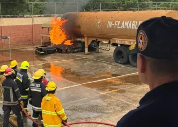 Viceministro Oti Paituvi supervisó entrenamiento de Bomberos para combatir diferentes incidencias en el Zulia