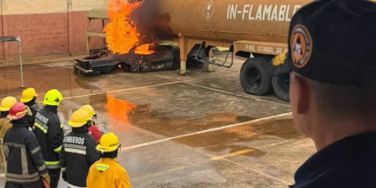 Viceministro Oti Paituvi supervisó entrenamiento de Bomberos para combatir diferentes incidencias en el Zulia