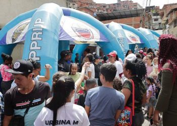 Exitosa 15ª jornada de atención integral en Petare: Fusión popular, militar y policial beneficia a 7 mil personas