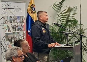 Viceministro Alm. Paituvi resalta la importancia de la Gestión de Riesgo Comunitario en simposio nacional