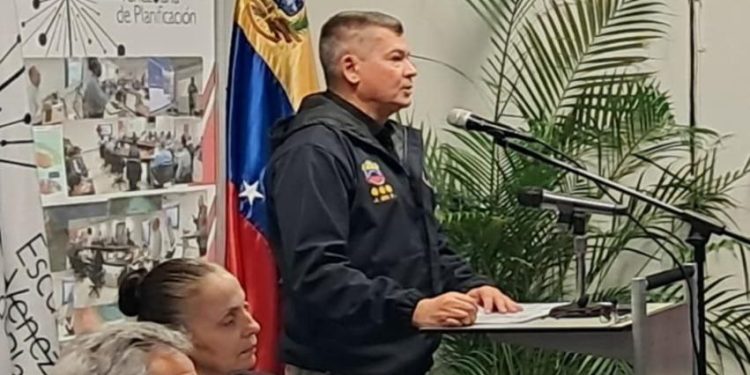 Viceministro Alm. Paituvi resalta la importancia de la Gestión de Riesgo Comunitario en simposio nacional