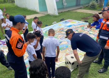 El Viceministro Juan Carlos Oti promueve la Gestión de Riesgo Escolar en la UENB Ezequiel Zamora