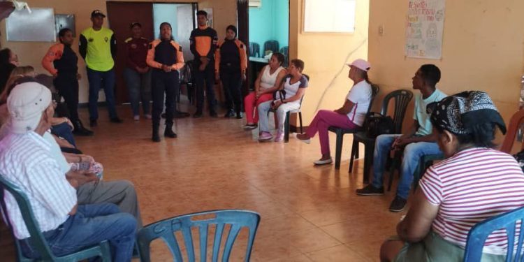 Club del Adulto Mayor Armonía recibe taller sobre Cambios Climáticos