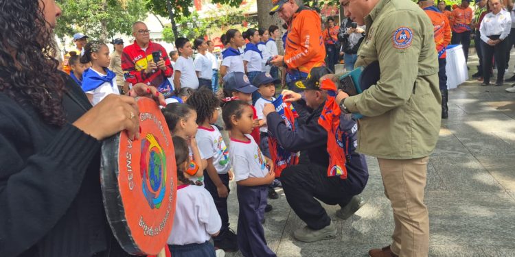 Conmemoración del 45° Aniversario de Protección Civil en Caracas: Un acto de unidad y compromiso hacia la prevención y seguridad
