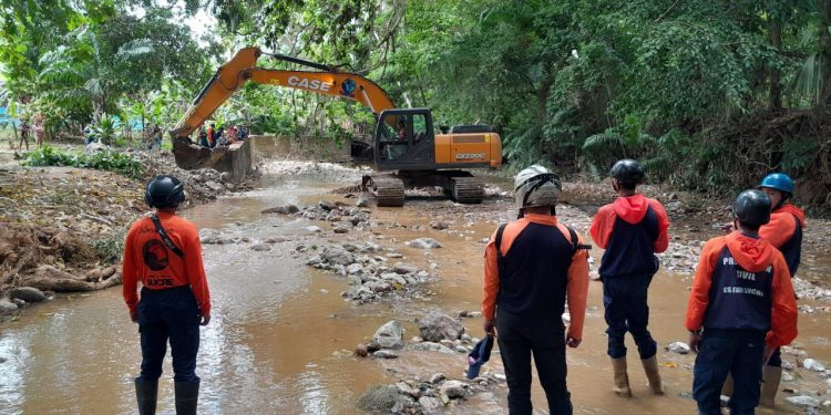 Tarea conjunta de prevención: Canalización del río en Nueva Colombia para afrontar la temporada de lluvias en Sucre