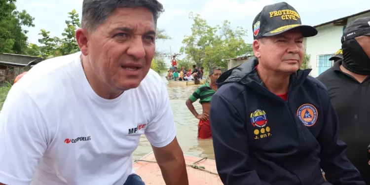 El Viceministro de Protección Civil supervisa zona de Santa Bárbara en el Lago de Maracaibo ante crecida del río Chama