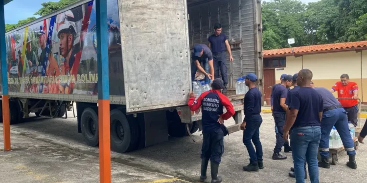 Despliegue activo en Barinas: Fuerza de Tarea Humanitaria Simón Bolívar y Protección Civil brindan ayuda crucial a comunidades afectadas por precipitaciones