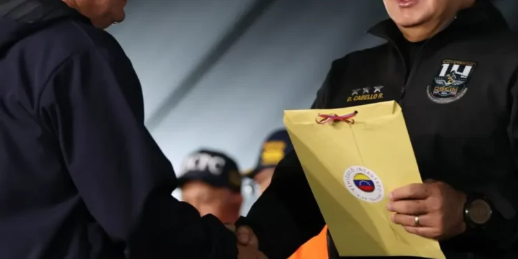 El Gobierno Bolivariano fortalece la capacidad operativa de Protección Civil con la entrega de vehículos