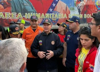 Protección Civil entregó insumos a familias afectadas por las crecidas del Río Orinoco en Delta Amacuro