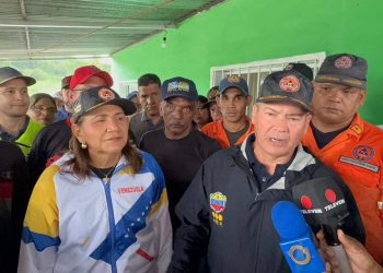 Viceministro Otti Paituvi supervisó atención a comunidades en Delta Amacuro