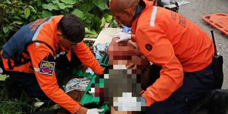 SNRG rescató a un joven tras caer por un barranco en Táchira