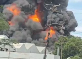 SNGR activó labores de mitigación al fuego en Carabobo
