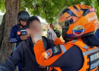 DNPCAD atendió colisión vehicular en Anzoátegui