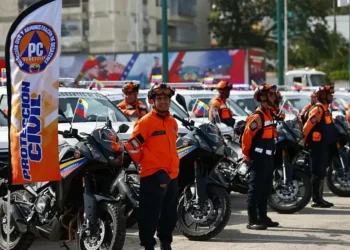 Gobierno Bolivariano dota con nuevos vehículos a Protección Civil