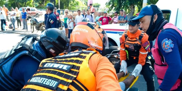 Protección Civil atendió un accidente de tránsito en Anzoátegui