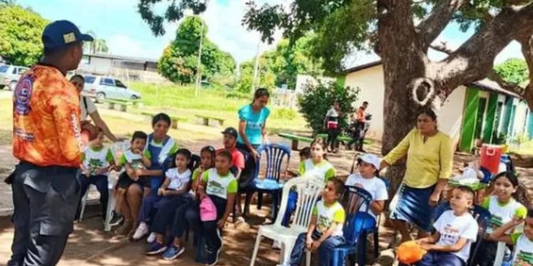 DNPCAD capacita en materia de gestión de riesgos a niños en Bolívar