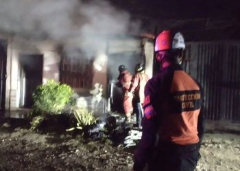 Protección Civil Táchira mitiga riesgos tras incendio en una vivienda