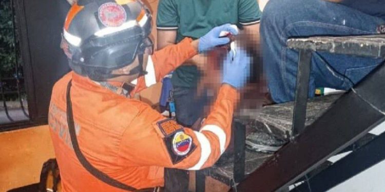 PC Táchira atendió a un hombre tras caer desde una altura de más de 2 metros