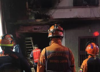 SNGR realizó labores de mitigación al fuego en la parroquia Santa Rosalía