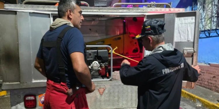 SNGR realizó labores de mitigación al fuego en el Hatillo