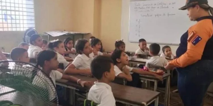 DNPCAD realizó capacitación de Primeros Auxilios en una escuela en el estado Falcón